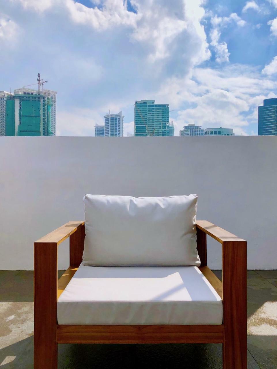 Gomez House Hotel Makati City Exterior photo