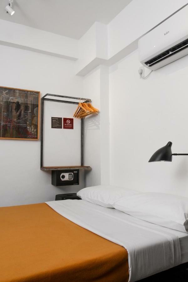 Gomez House Hotel Makati City Exterior photo